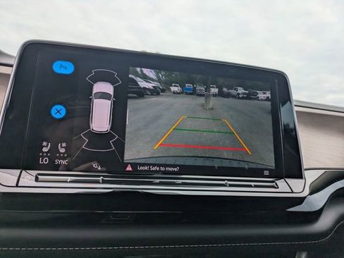 Used 2024 Volkswagen Atlas SE image 24