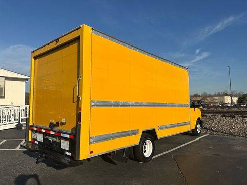 Used 2021 GMC Savana 3500 Extended w/ Power Convenience Package image 6