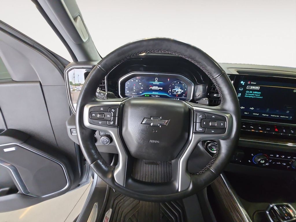 Used 2024 Chevrolet Silverado 1500 LT Trail Boss w/ LT Trail Boss Premium Package AWD/4WD image 13