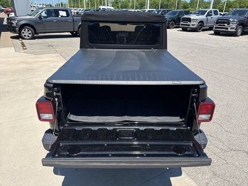 Used 2024 Jeep Gladiator Sport AWD/4WD image 21