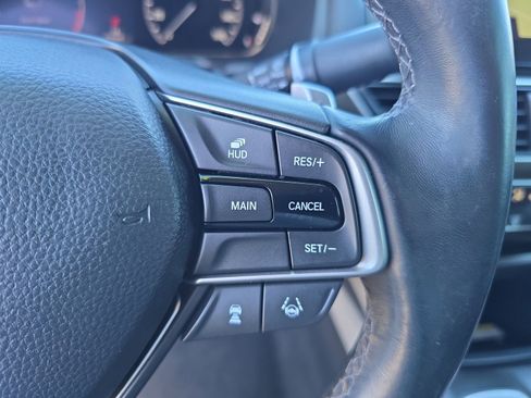 Used 2020 Honda Accord Touring image 24