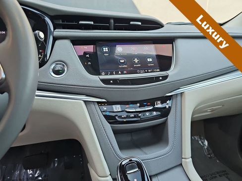 Used 2022 Cadillac XT5 Premium Luxury w/ Technology Package image 20