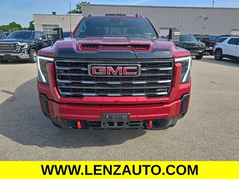 Used 2025 GMC Sierra 2500 AT4 AWD/4WD image 2
