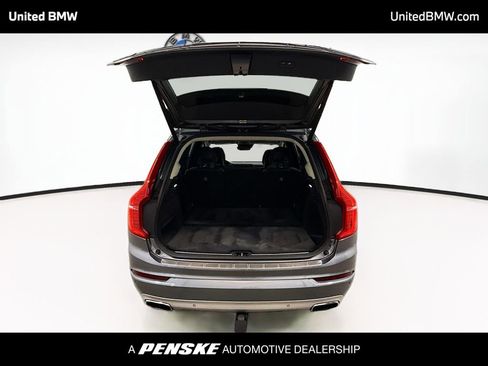 Used 2017 Volvo XC90 T6 Momentum w/ Vision Package image 14