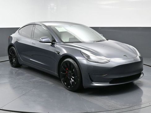 Used 2023 Tesla Model 3 Performance image 2