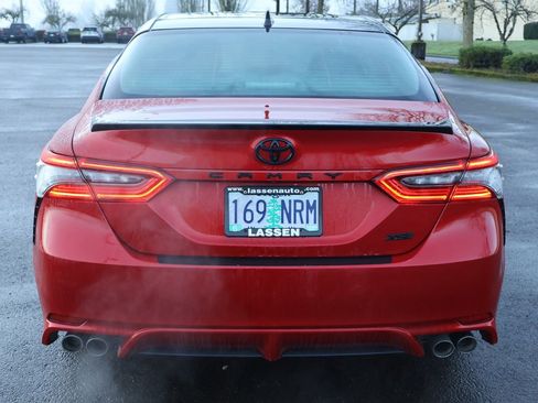 Used 2022 Toyota Camry XSE image 6