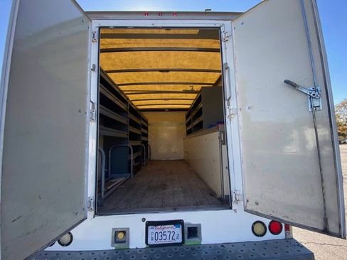 Used 2013 Ford E-450 and Econoline 450 Super Duty w/ PWR Locks & Windows Group RWD image 12
