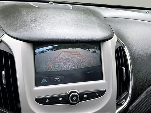 Used 2018 Chevrolet Cruze LS FWD image 29