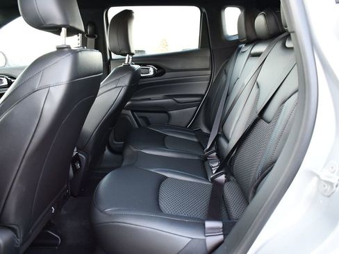 New 2026 Jeep Compass Latitude image 9