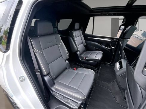 Used 2025 Cadillac Escalade Sport w/ LPO, ONYX Package AWD/4WD image 29