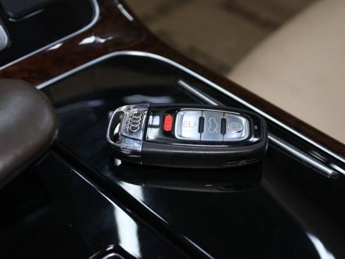 Used 2013 Audi A8 L 3.0T w/ Driver Assistance Pkg image 17