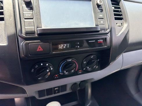 Used 2014 Toyota Tacoma 2WD Regular Cab image 19
