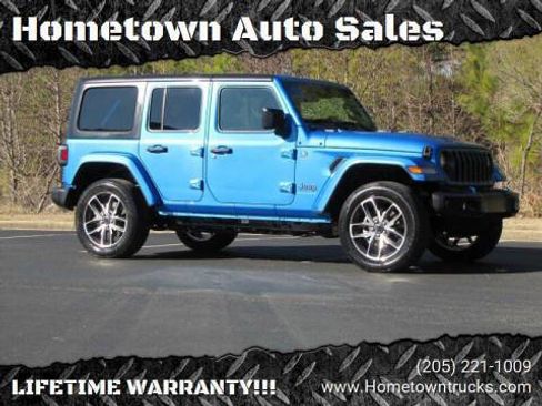Used 2024 Jeep Wrangler Unlimited image 1