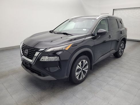 Used 2022 Nissan Rogue SV w/ SV Premium Package image 2