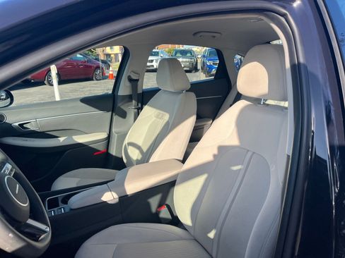 Used 2025 Hyundai Sonata SEL FWD image 28