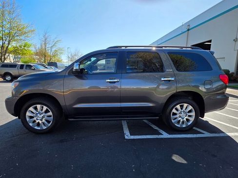 Used 2011 Toyota Sequoia Platinum AWD/4WD image 3