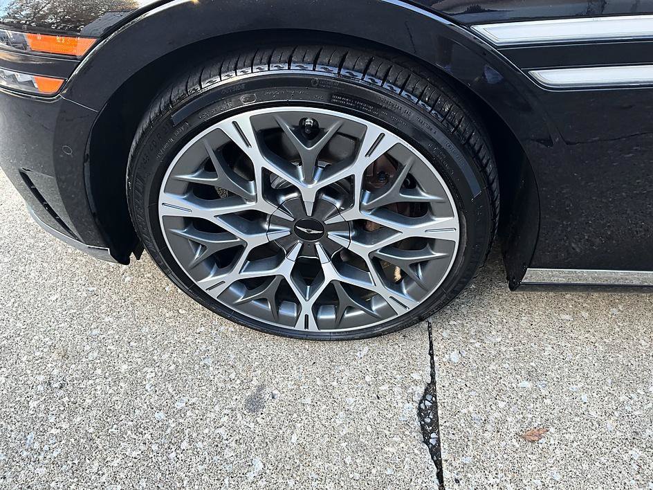 Used 2023 Genesis G90 3.5T AWD/4WD image 11