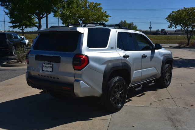 Used 2026 Toyota 4Runner SR5 AWD/4WD image 5