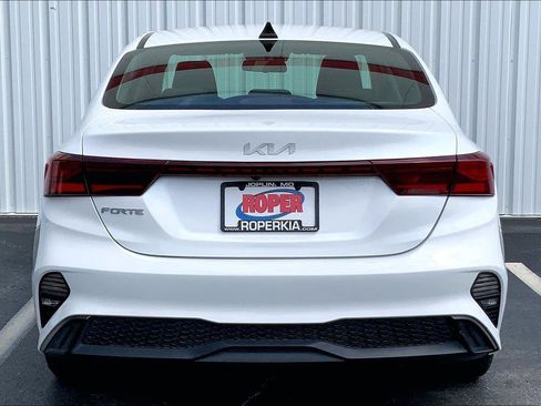 Used 2024 Kia Forte LXS FWD image 4