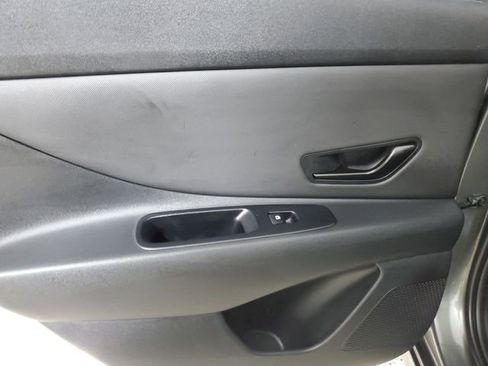 Used 2025 Hyundai Elantra Sport w/ Cargo Package FWD image 9