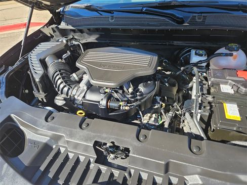 Used 2025 Chevrolet Blazer RS image 23