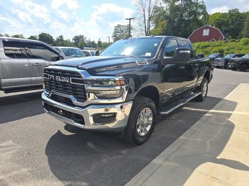 Used 2026 RAM 2500 Big Horn AWD/4WD image 3