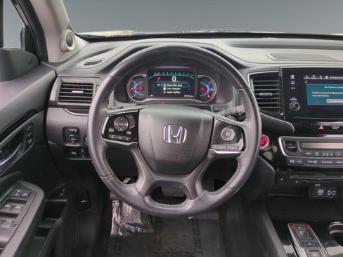 Used 2022 Honda Pilot Touring image 12