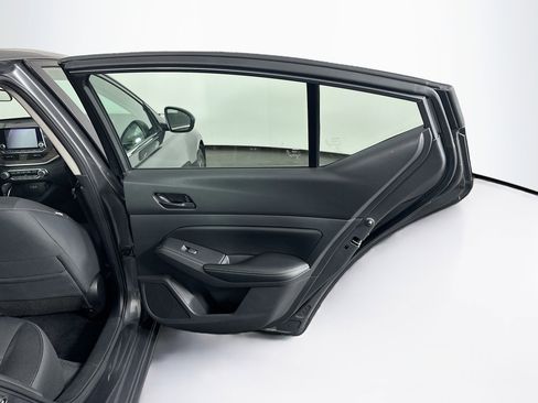 Used 2025 Nissan Altima 2.5 SV image 27