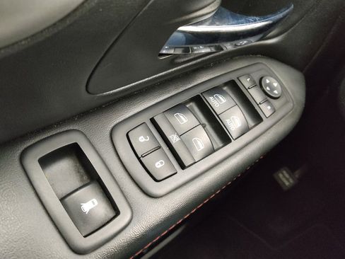 Used 2018 Dodge Grand Caravan GT FWD image 27