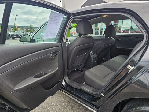 Used 2012 Chevrolet Malibu LT w/ Sunroof and Power Package FWD image 12