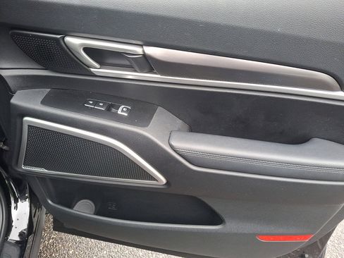 Used 2024 Kia Telluride S w/ S Sunroof Package image 12