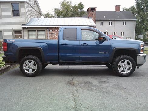 Used 2015 Chevrolet Silverado 2500 LT w/ LT Convenience Package AWD/4WD image 7