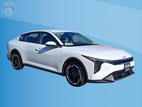 Used 2025 Kia K4 EX FWD image 1