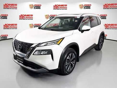 Certified 2021 Nissan Rogue SV w/ Premium Package image 14