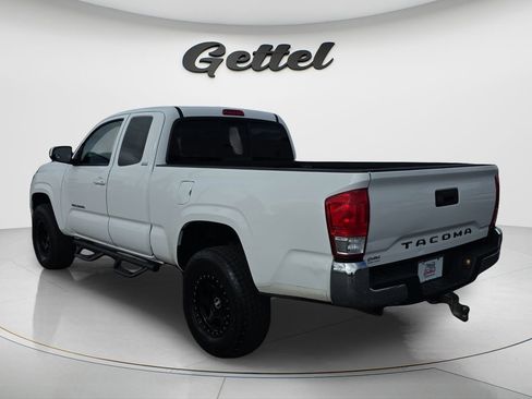 Used 2016 Toyota Tacoma SR5 image 10