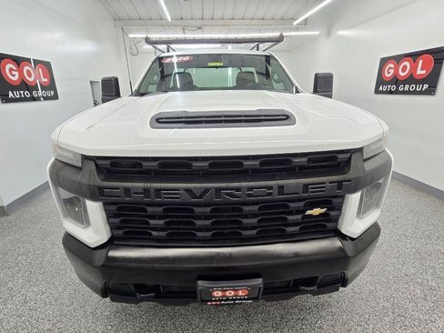 Used 2020 Chevrolet Silverado 2500 W/T RWD image 2