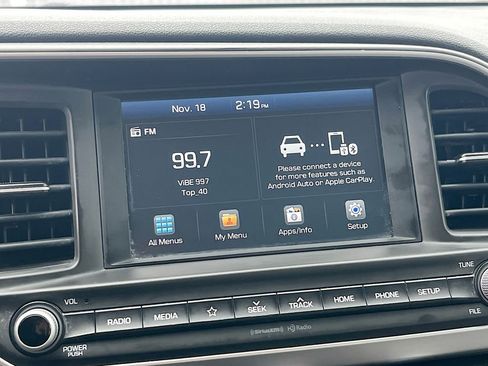 Used 2020 Hyundai Elantra SEL FWD image 14