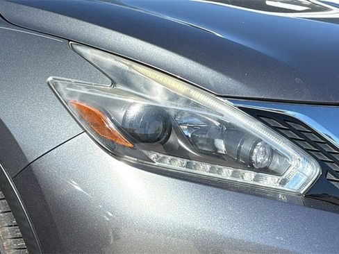 Used 2018 Nissan Murano S image 7