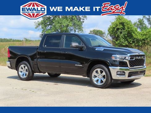 Used 2025 RAM 1500 Big Horn AWD/4WD image 1