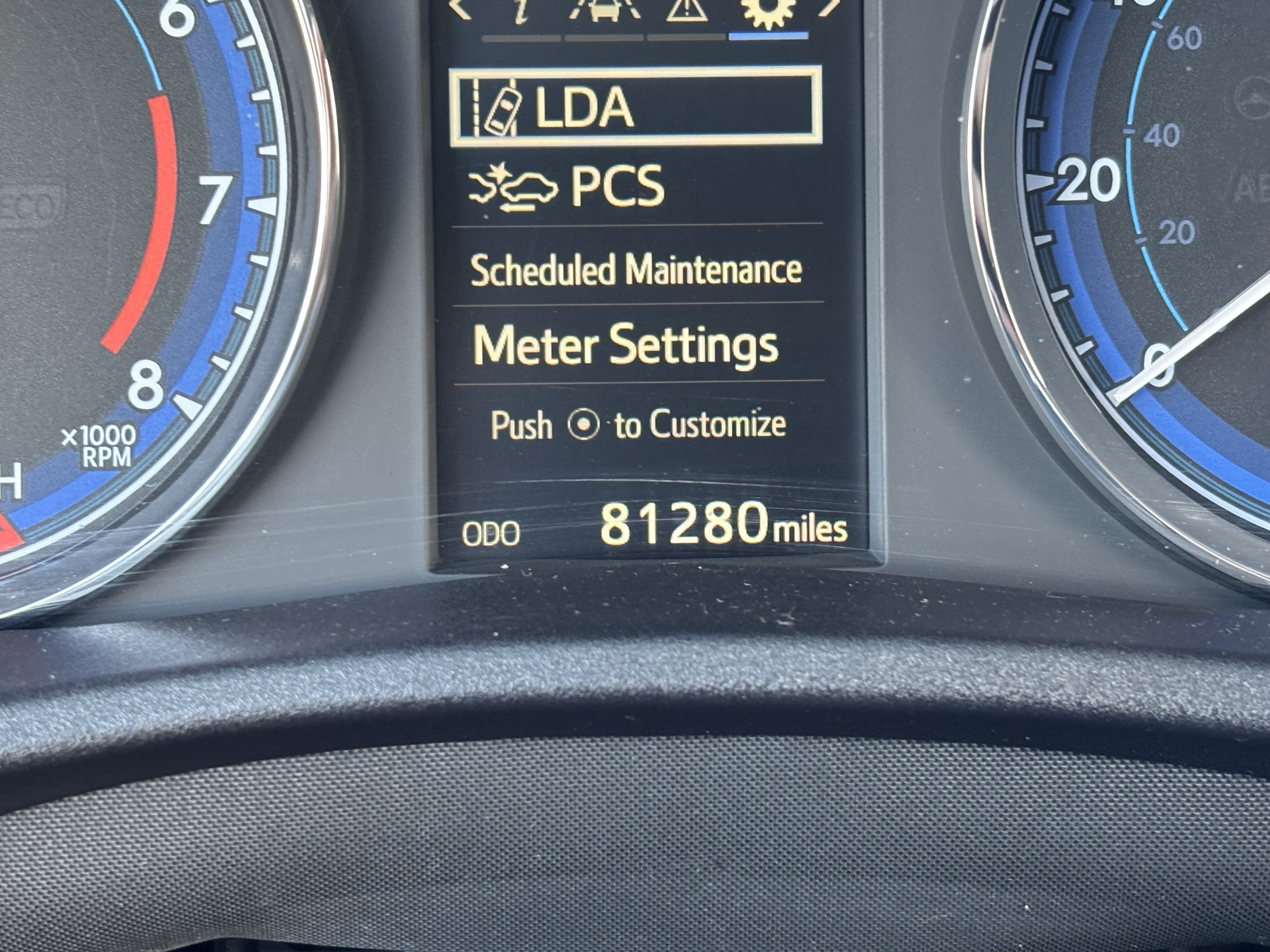 Used 2018 Toyota Corolla SE w/ Carpet Mat Package (TMS) FWD image 28