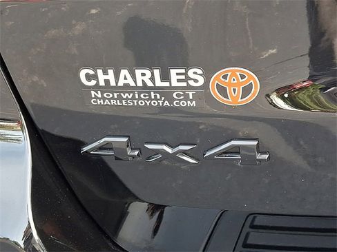 Used 2018 Jeep Grand Cherokee Altitude image 29