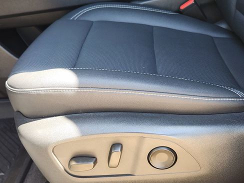 Used 2024 Chevrolet Traverse LT w/ Midnight/Sport Edition image 27