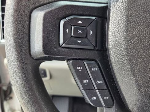 Used 2017 Ford F150 XLT image 30