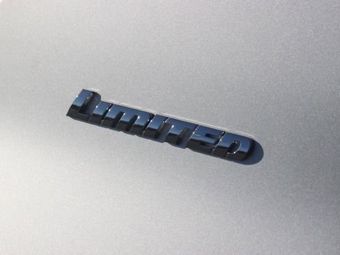 Used 2022 Toyota 4Runner Limited image 10