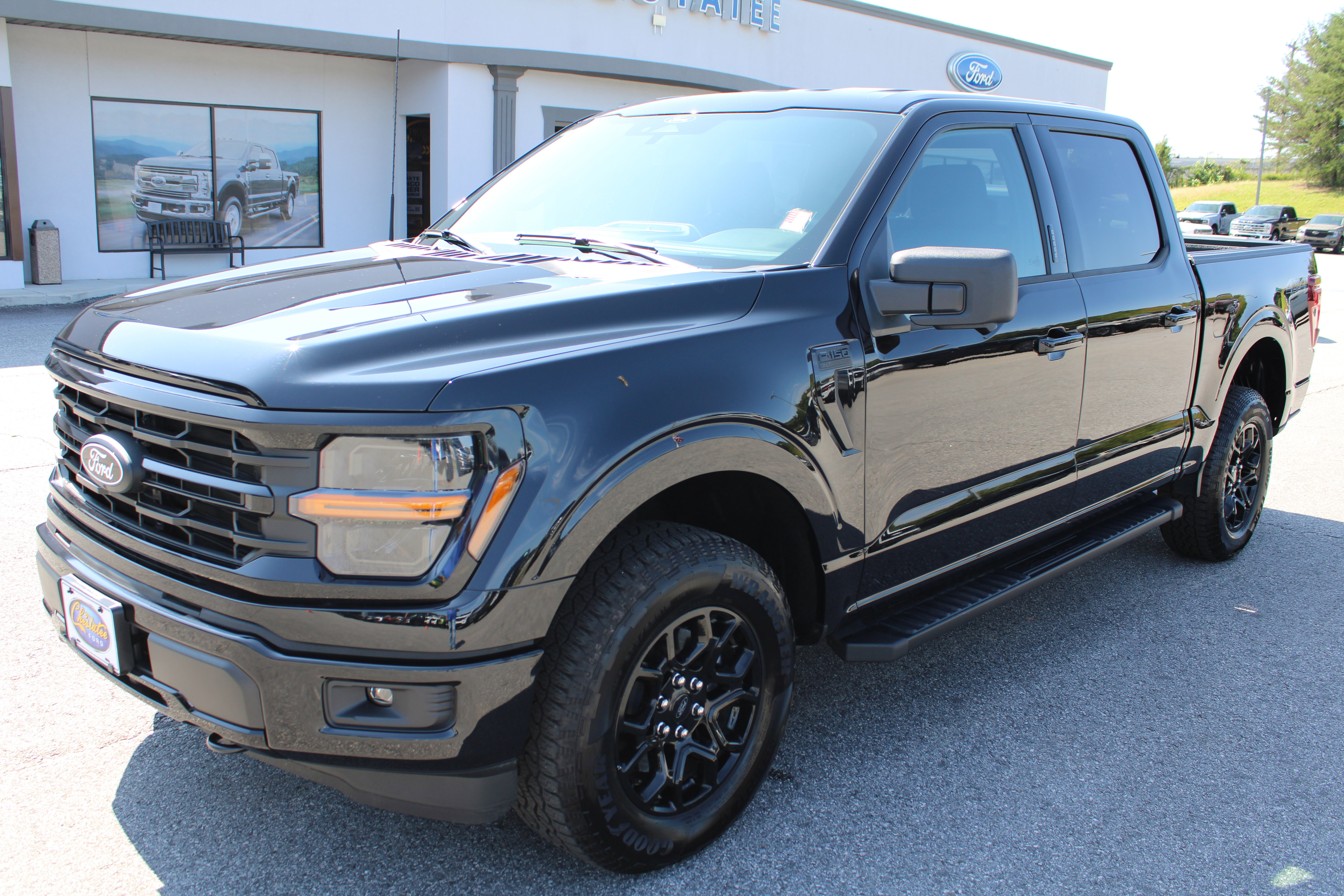 Used 2024 Ford F150 XLT w/ Tow/Haul Package AWD/4WD image 2