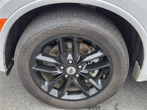 Used 2024 Dodge Durango GT image 17