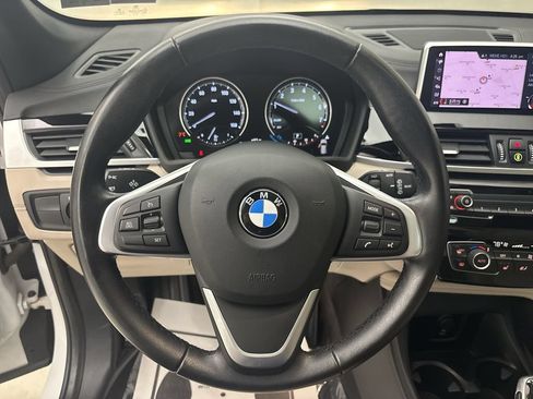 Used 2022 BMW X1 xDrive28i AWD/4WD image 16