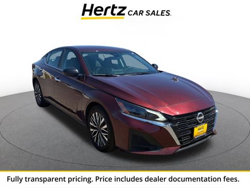 Used 2025 Nissan Altima 2.5 SV FWD image 1