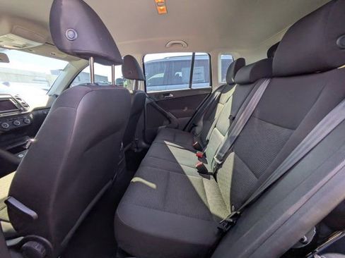 Used 2018 Volkswagen Tiguan Limited image 10