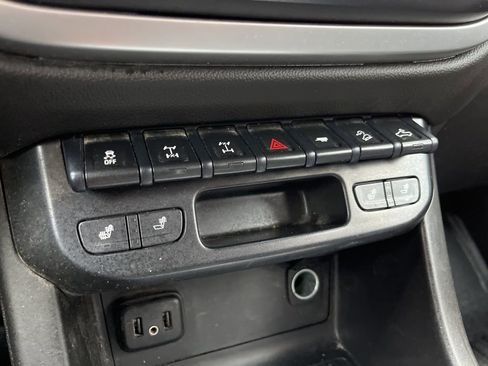 Used 2019 Chevrolet Colorado ZR2 image 42